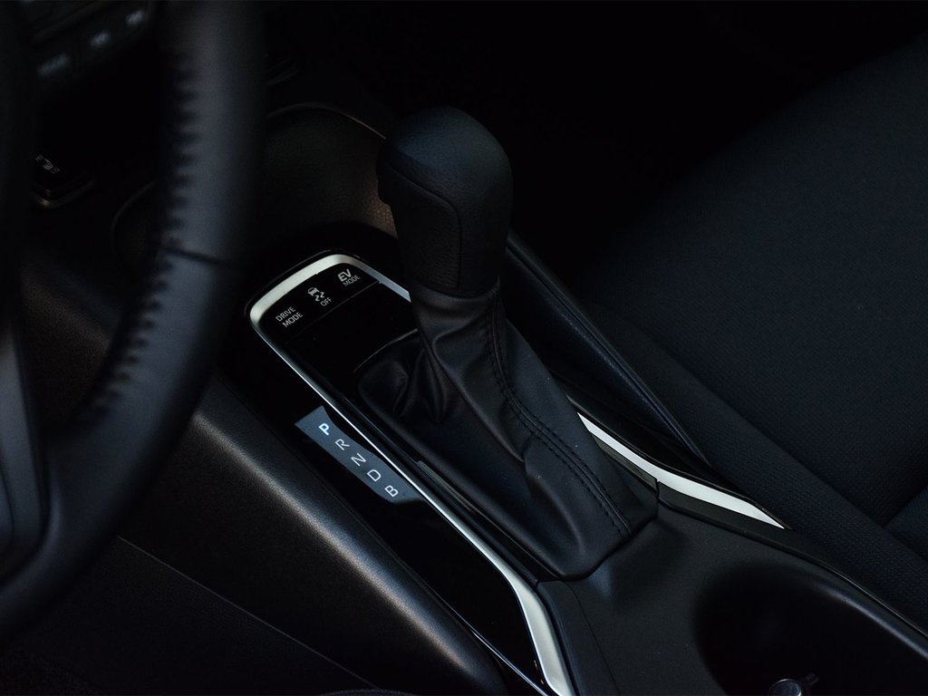 2025 Toyota Corolla Hybrid LE in Mississauga, Ontario - 7 - w1024h768px