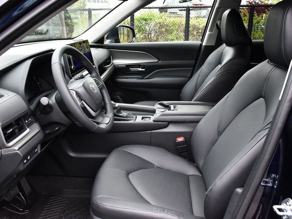 2025 Toyota GRAND HIGHLANDER HYBRID XLE AWD in Mississauga, Ontario - 9 - w1024h768px