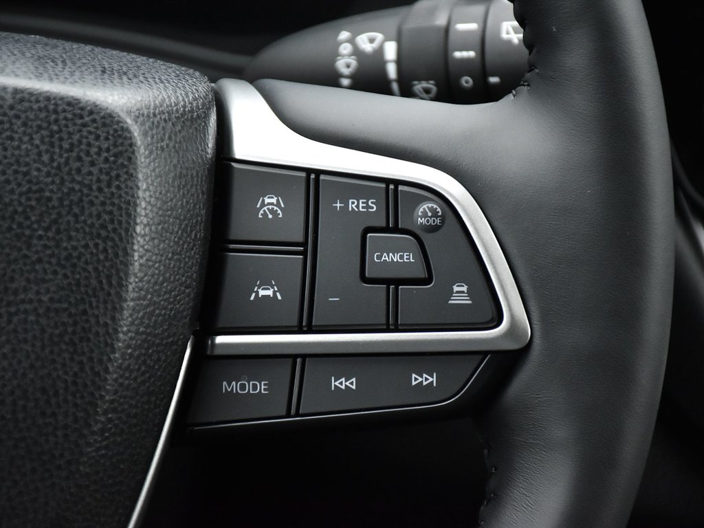 2025 Toyota GRAND HIGHLANDER HYBRID XLE AWD in Mississauga, Ontario - 22 - w1024h768px