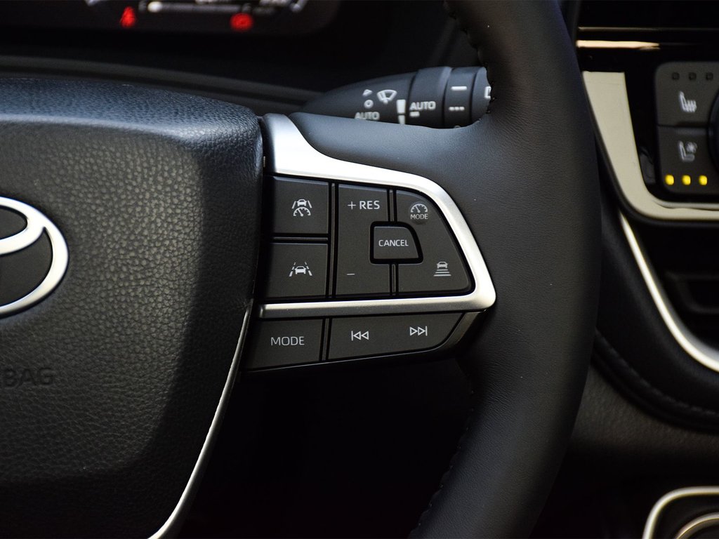 2025 Toyota GRAND HIGHLANDER HYBRID Limited 7P in Mississauga, Ontario - 19 - w1024h768px