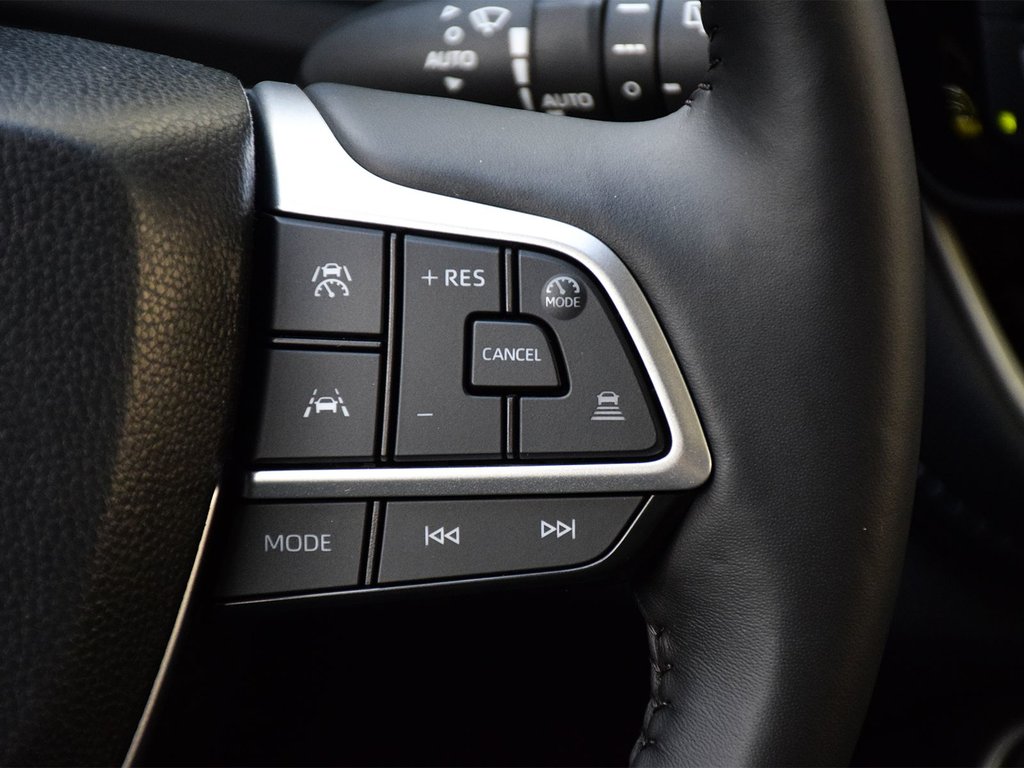 2025 Toyota GRAND HIGHLANDER HYBRID Limited 7P in Mississauga, Ontario - 25 - w1024h768px