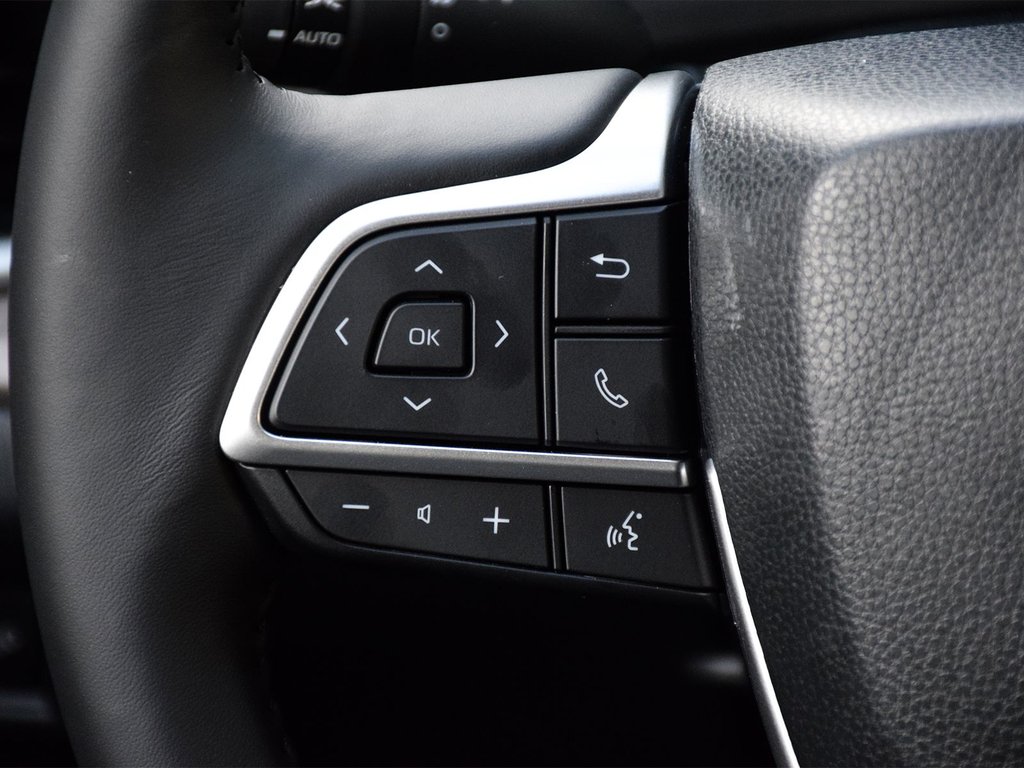 2025 Toyota GRAND HIGHLANDER HYBRID Limited 7P in Mississauga, Ontario - 24 - w1024h768px