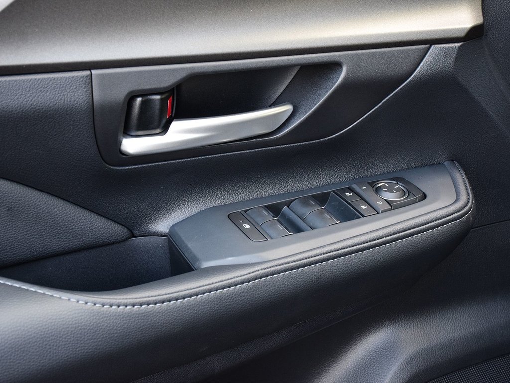 2025 Toyota Grand Highlander Hybrid XLE in Mississauga, Ontario - 10 - w1024h768px
