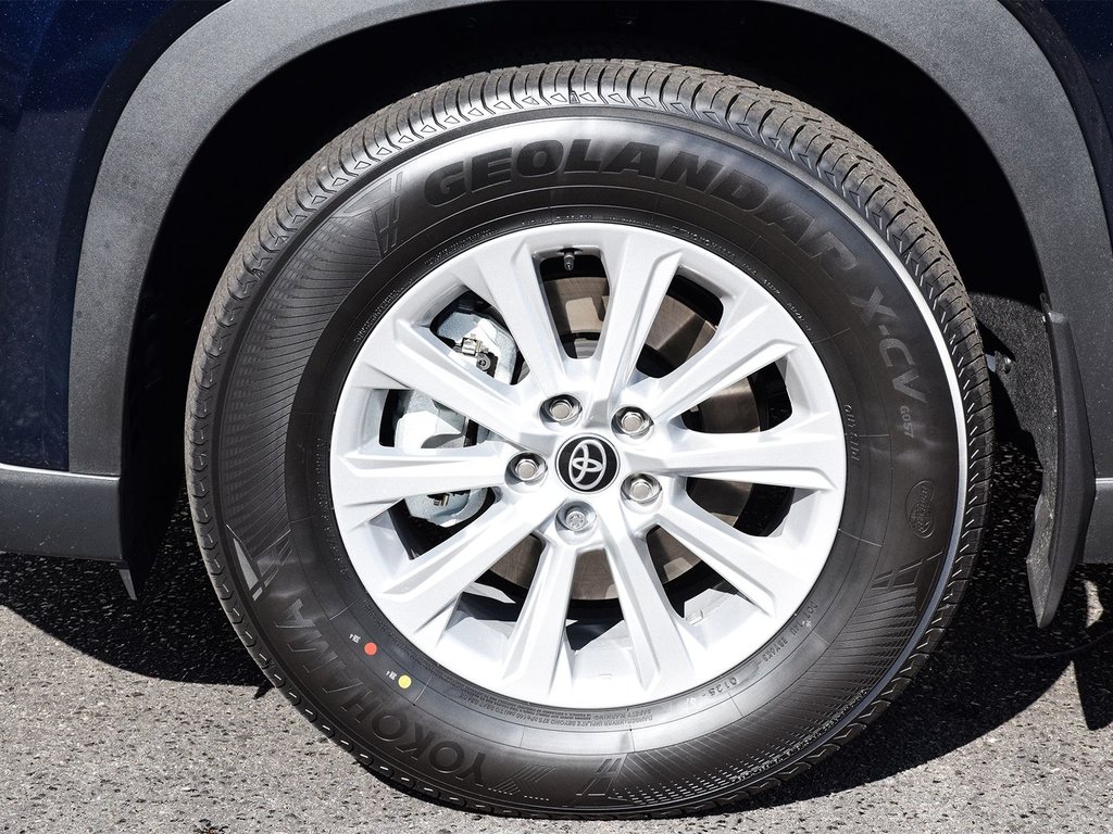 2025 Toyota Grand Highlander Hybrid XLE in Mississauga, Ontario - 6 - w1024h768px