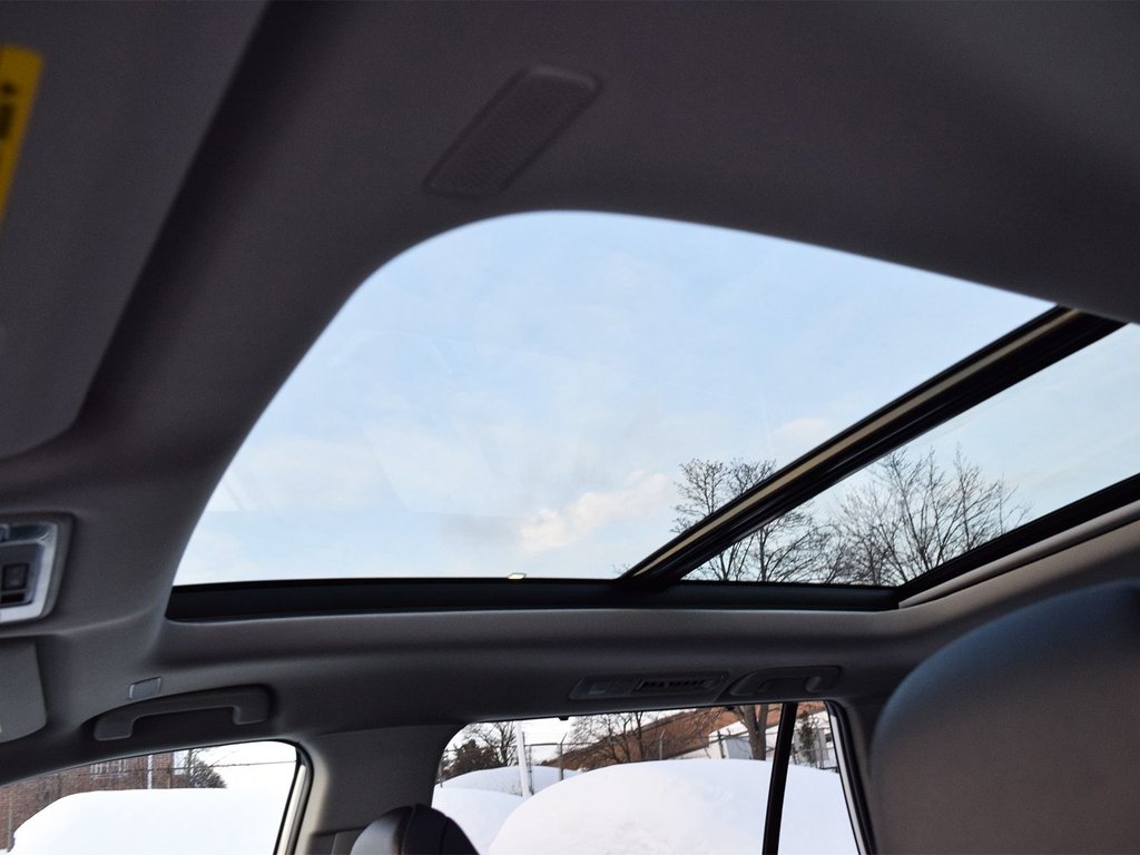 2026 Toyota Grand Highlander Hybrid Limited in Mississauga, Ontario - 9 - w1024h768px