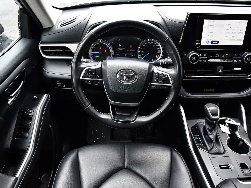 2023 Toyota Highlander hybrid XLE in Mississauga, Ontario - 16 - w1024h768px