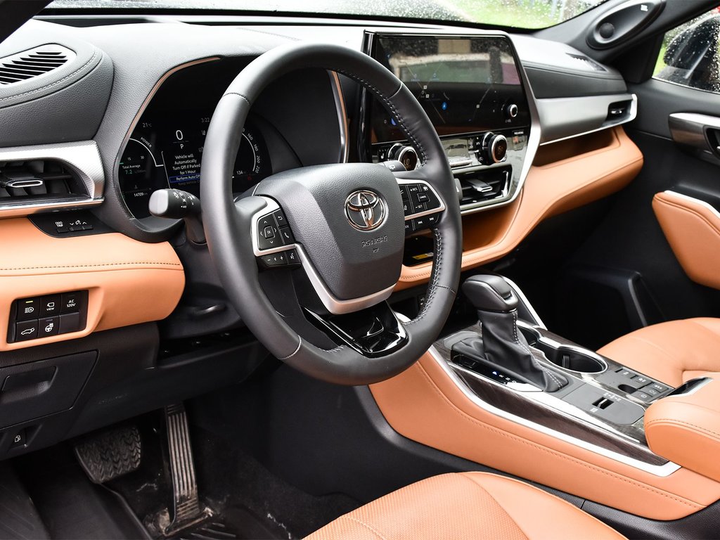 2024 Toyota Highlander hybrid Platinum AWD in Mississauga, Ontario - 6 - w1024h768px
