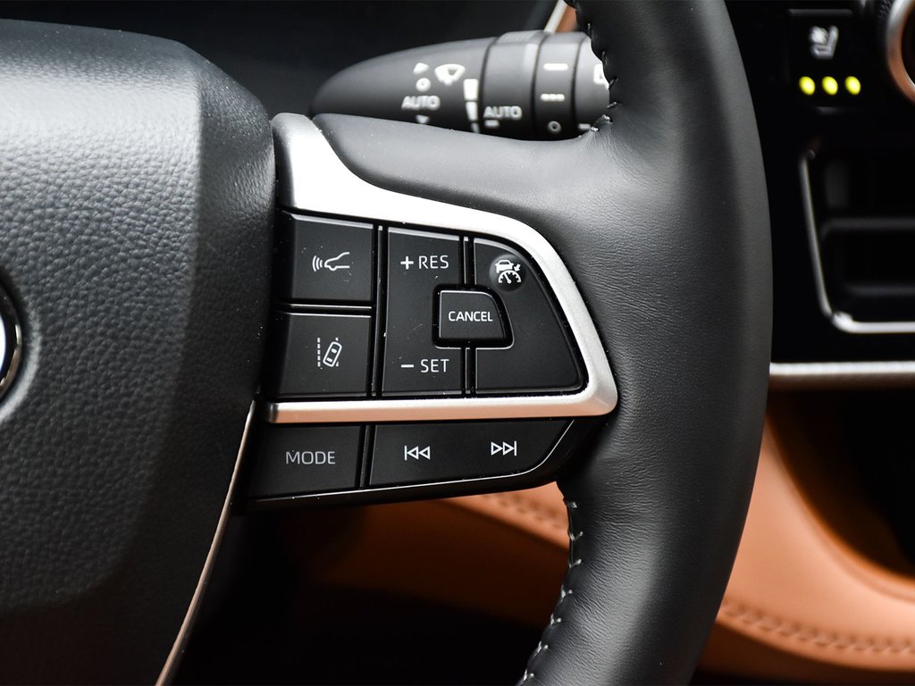 2024 Toyota Highlander hybrid Platinum AWD in Mississauga, Ontario - 20 - w1024h768px