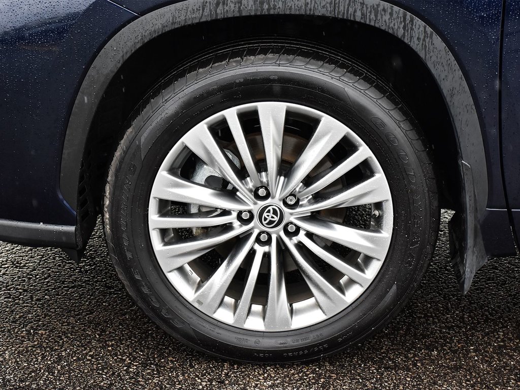 2024 Toyota Highlander hybrid Platinum AWD in Mississauga, Ontario - 5 - w1024h768px