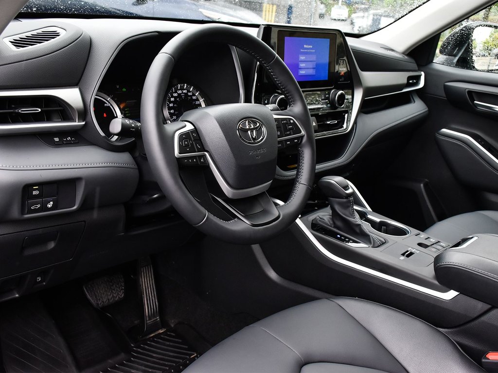 2025 Toyota Highlander hybrid XLE AWD in Mississauga, Ontario - 5 - w1024h768px