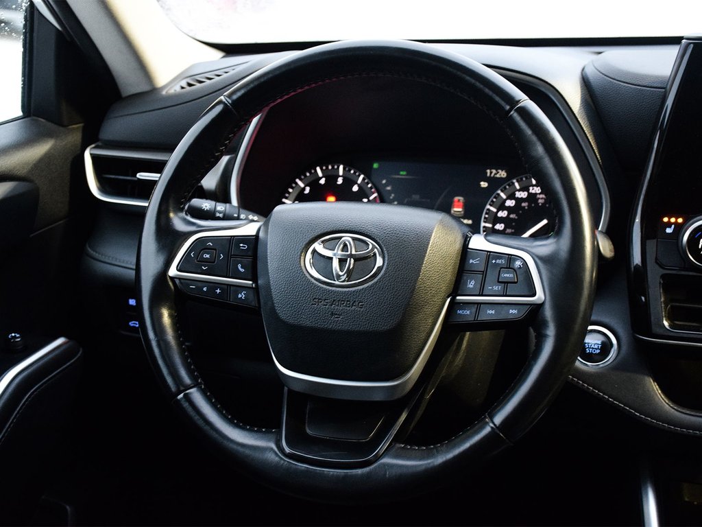 2022 Toyota Highlander XLE in Mississauga, Ontario - 15 - w1024h768px