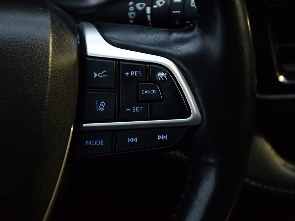 2022 Toyota Highlander XLE in Mississauga, Ontario - 19 - w1024h768px