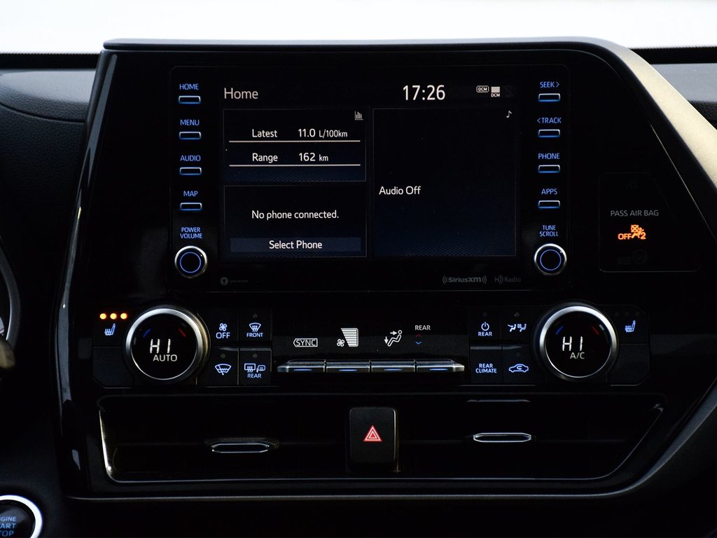 2022 Toyota Highlander XLE in Mississauga, Ontario - 14 - w1024h768px