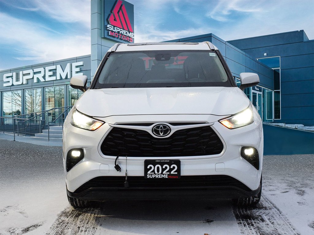 2022 Toyota Highlander XLE in Mississauga, Ontario - 2 - w1024h768px