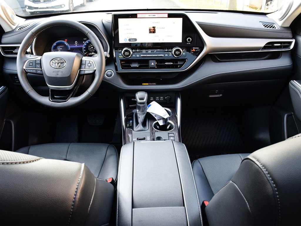 2025 Toyota Highlander hybrid Limited in Mississauga, Ontario - 14 - w1024h768px