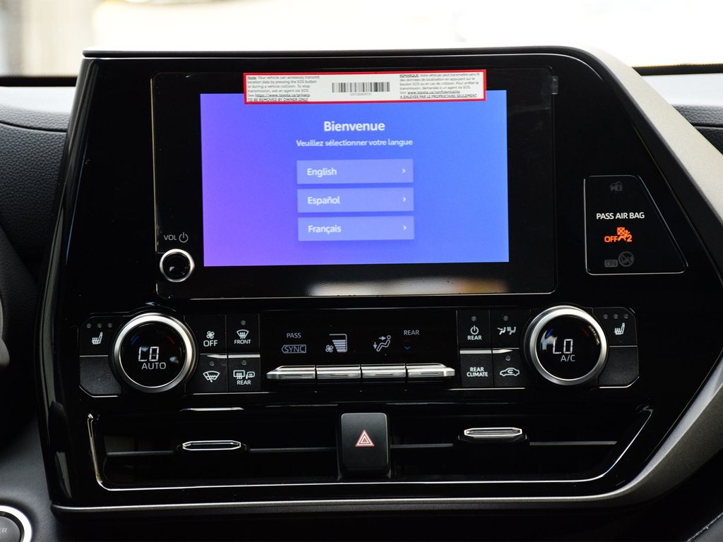 2025 Toyota Highlander hybrid XLE in Mississauga, Ontario - 15 - w1024h768px