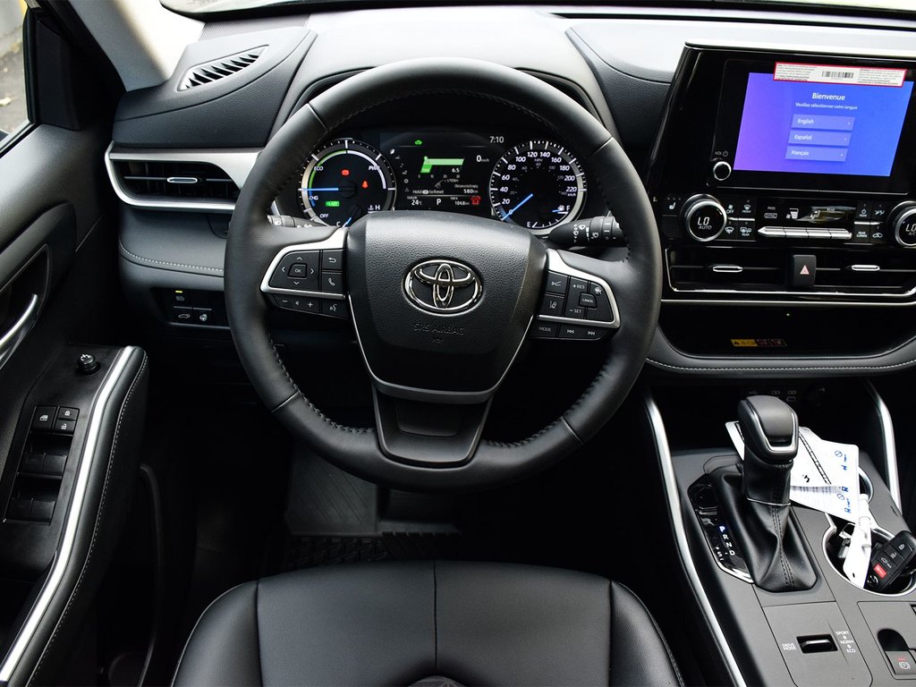 2025 Toyota Highlander hybrid XLE in Mississauga, Ontario - 16 - w1024h768px
