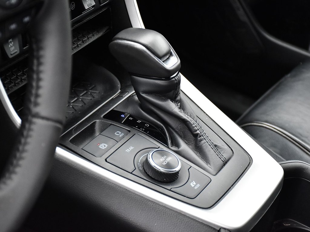 2023 Toyota RAV4 Hybrid SE in Mississauga, Ontario - 10 - w1024h768px