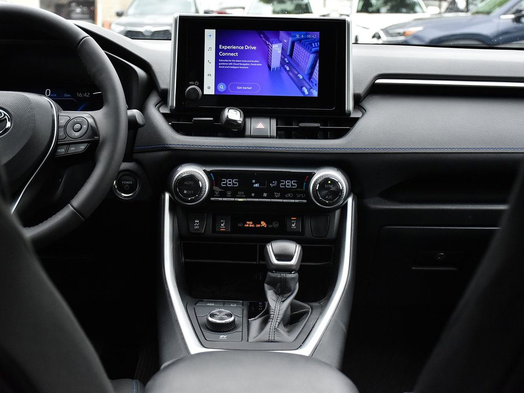 2023 Toyota RAV4 Hybrid SE in Mississauga, Ontario - 15 - w1024h768px