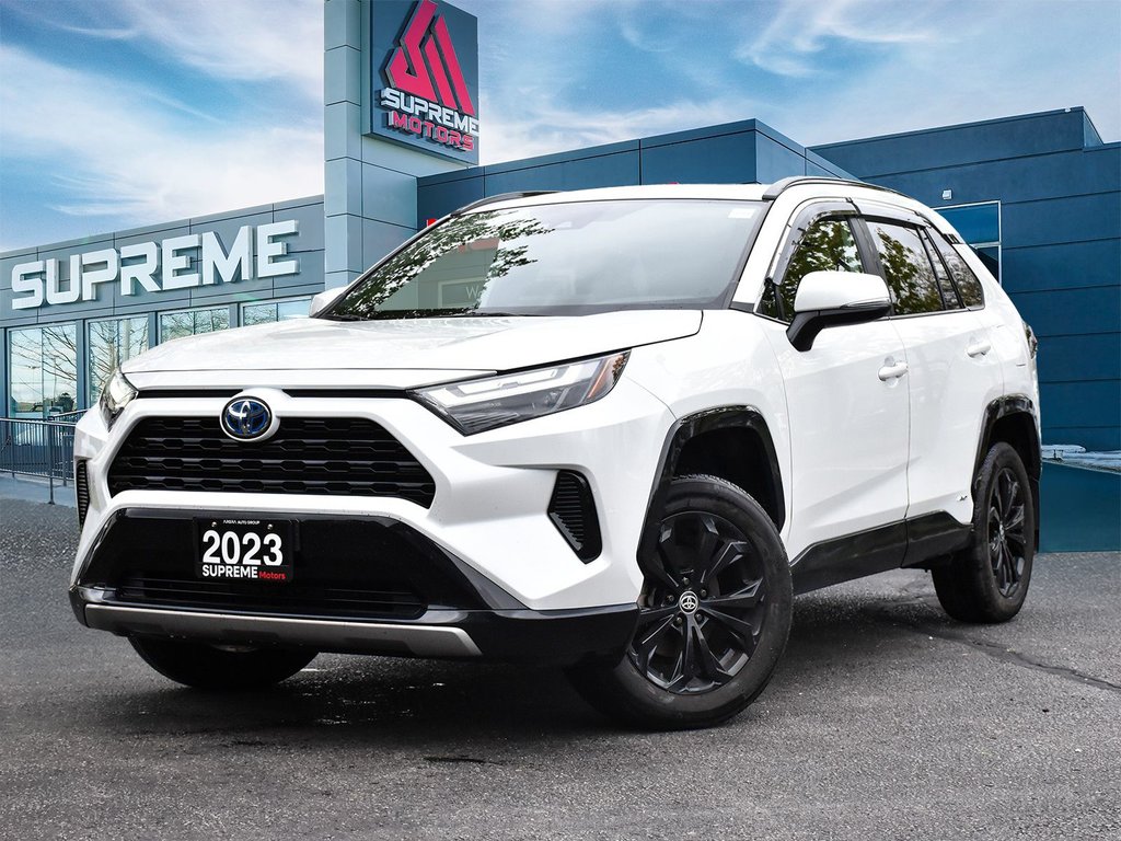 2023 Toyota RAV4 Hybrid SE in Mississauga, Ontario - 2 - w1024h768px