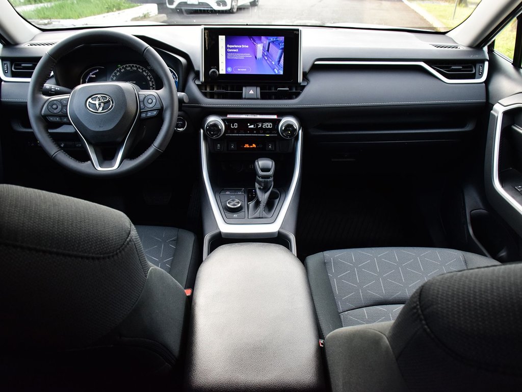 2025 Toyota RAV4 Hybrid Hybrid XLE AWD in Mississauga, Ontario - 13 - w1024h768px