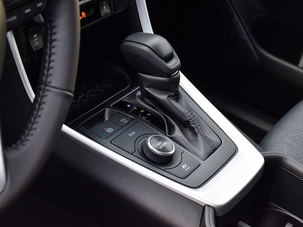 2025 Toyota RAV4 Hybrid Hybrid XLE AWD in Mississauga, Ontario - 8 - w1024h768px