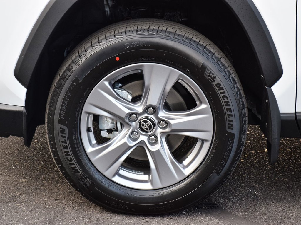 2025 Toyota RAV4 Hybrid Hybrid XLE AWD in Mississauga, Ontario - 5 - w1024h768px