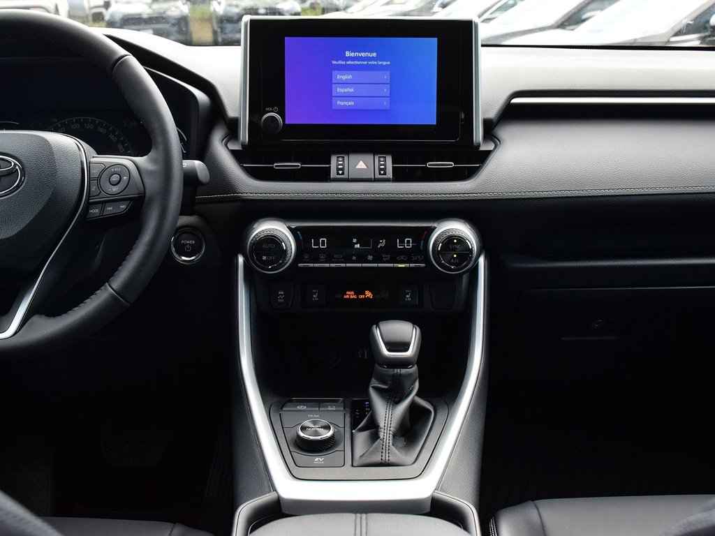 2025 Toyota RAV4 Hybrid XLE PREMIUM AWD in Mississauga, Ontario - 14 - w1024h768px