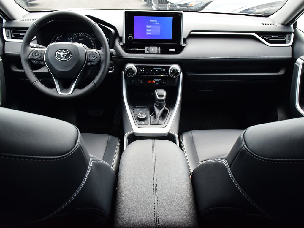 2025 Toyota RAV4 Hybrid XLE PREMIUM AWD in Mississauga, Ontario - 13 - w1024h768px