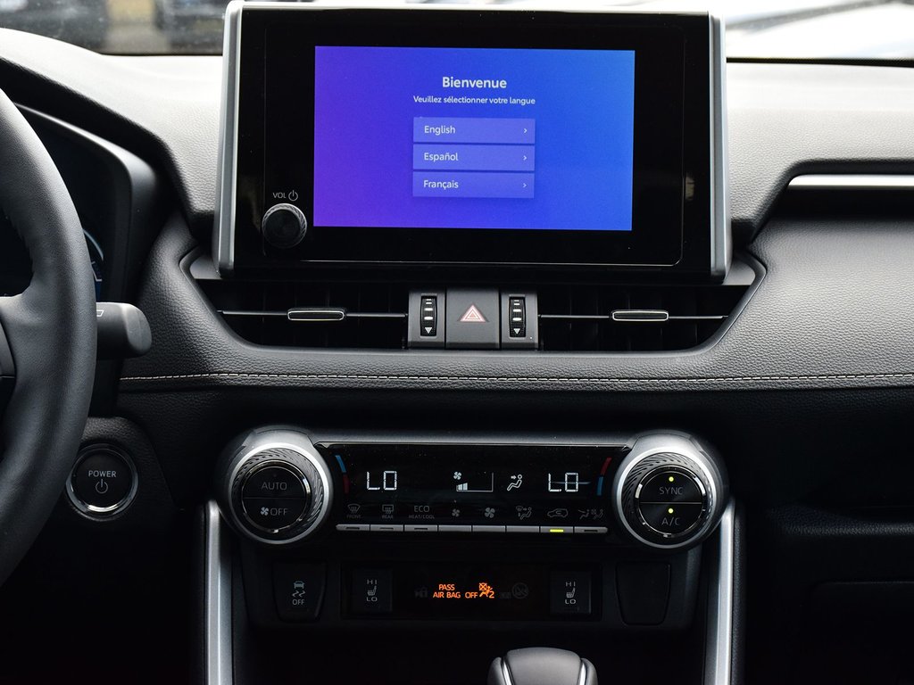 2025 Toyota RAV4 Hybrid XLE PREMIUM AWD in Mississauga, Ontario - 15 - w1024h768px