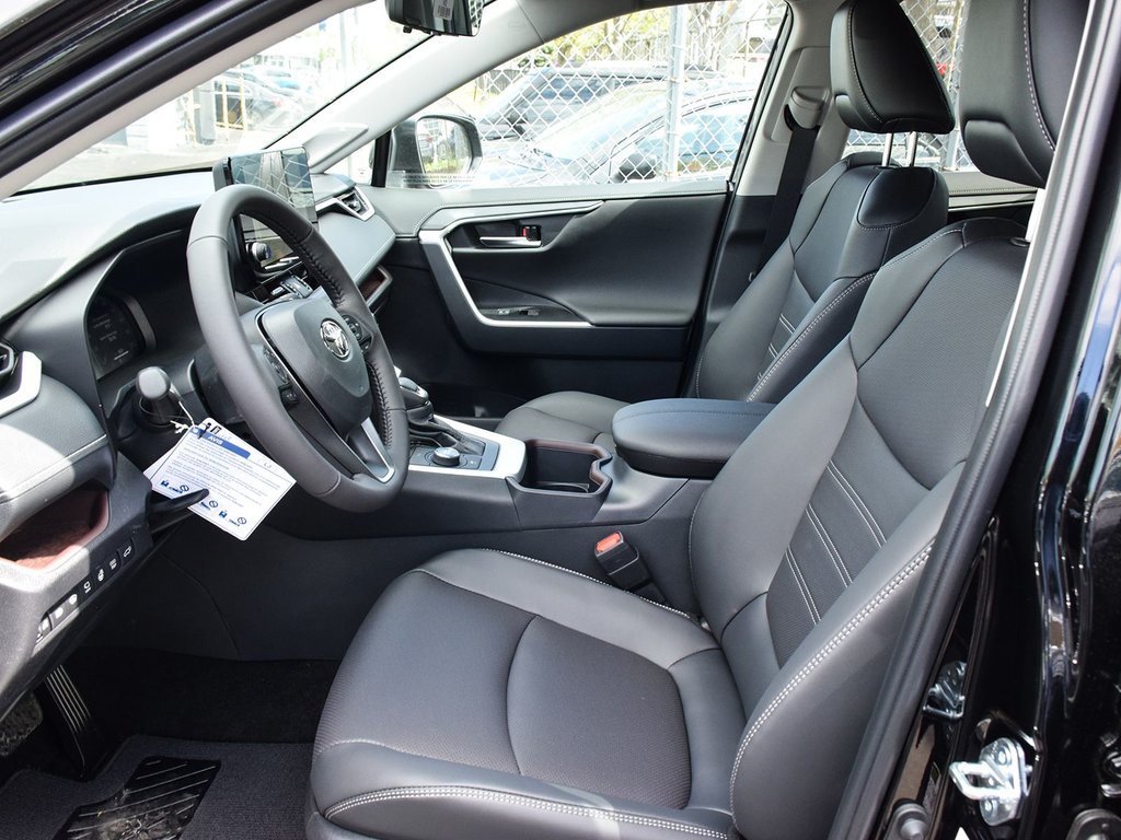 2025 Toyota RAV4 Hybrid Limited AWD in Mississauga, Ontario - 8 - w1024h768px