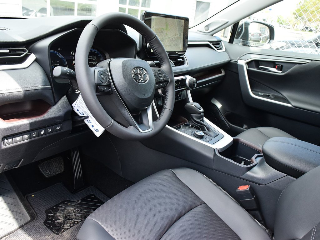 2025 Toyota RAV4 Hybrid Limited AWD in Mississauga, Ontario - 7 - w1024h768px