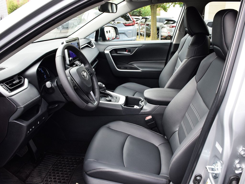 2025 Toyota RAV4 Hybrid XLE Premium in Mississauga, Ontario - 7 - w1024h768px