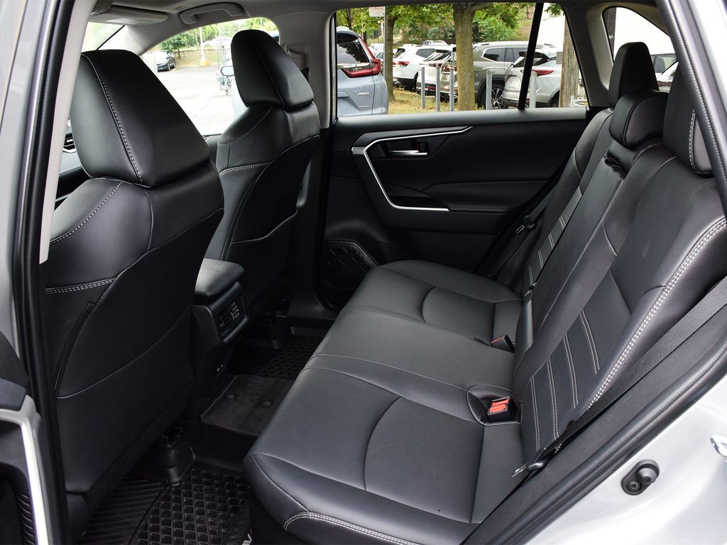 2025 Toyota RAV4 Hybrid XLE Premium in Mississauga, Ontario - 11 - w1024h768px