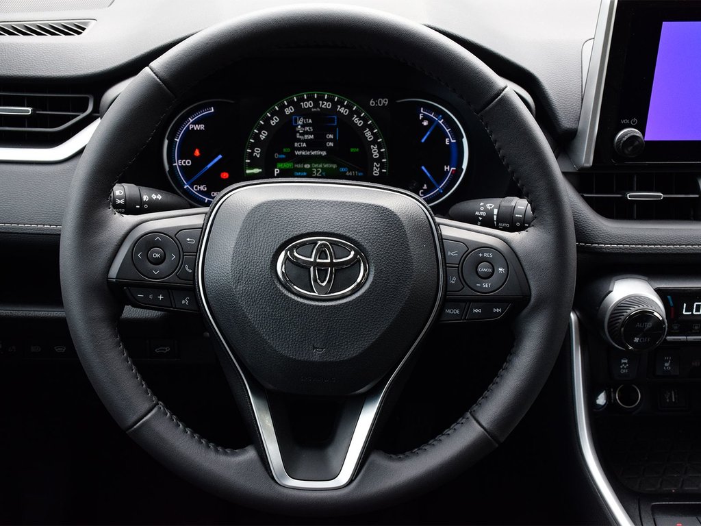 2025 Toyota RAV4 Hybrid XLE Premium in Mississauga, Ontario - 18 - w1024h768px
