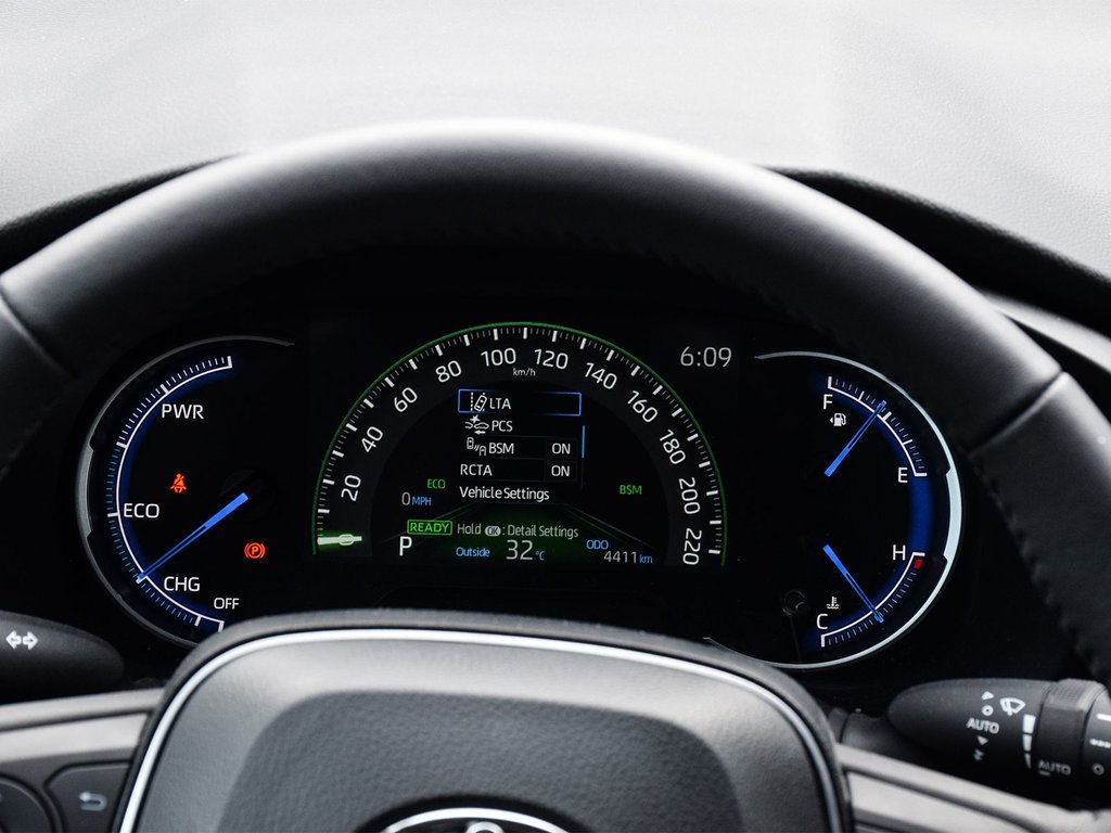 2025 Toyota RAV4 Hybrid XLE Premium in Mississauga, Ontario - 19 - w1024h768px
