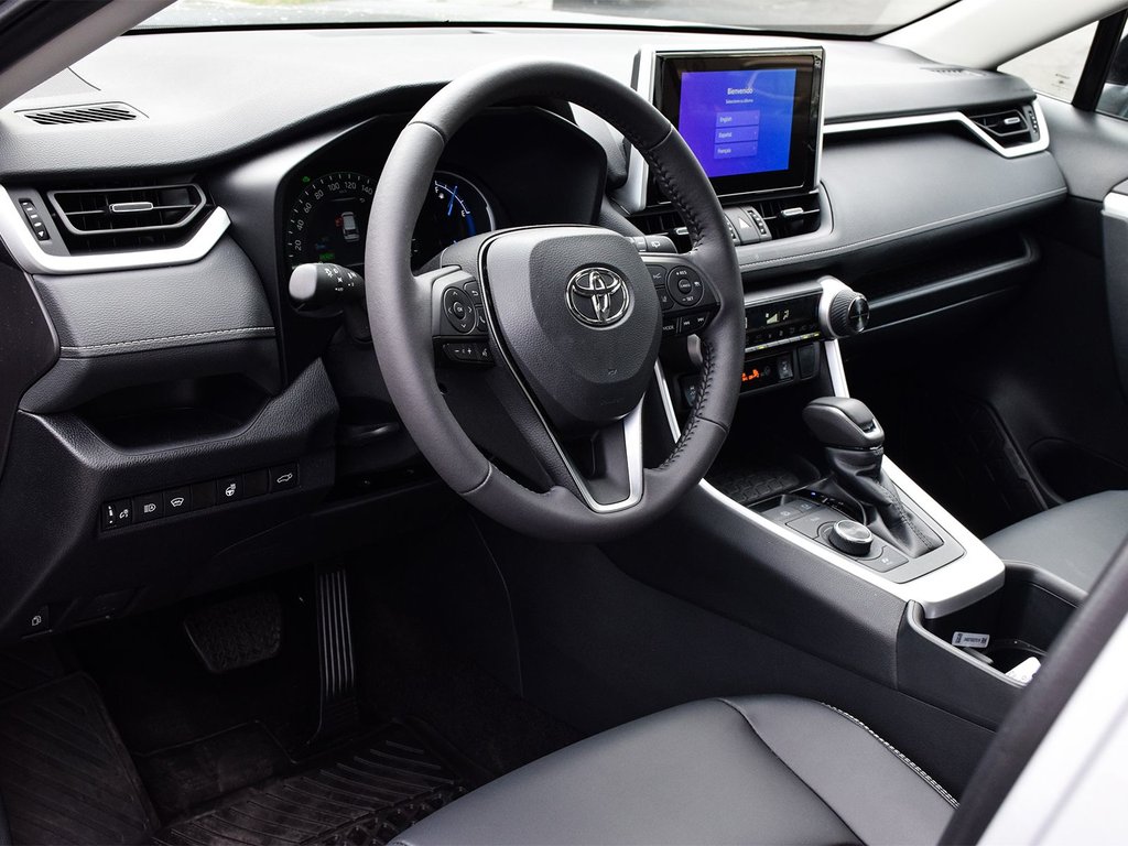 2025 Toyota RAV4 Hybrid XLE Premium in Mississauga, Ontario - 6 - w1024h768px