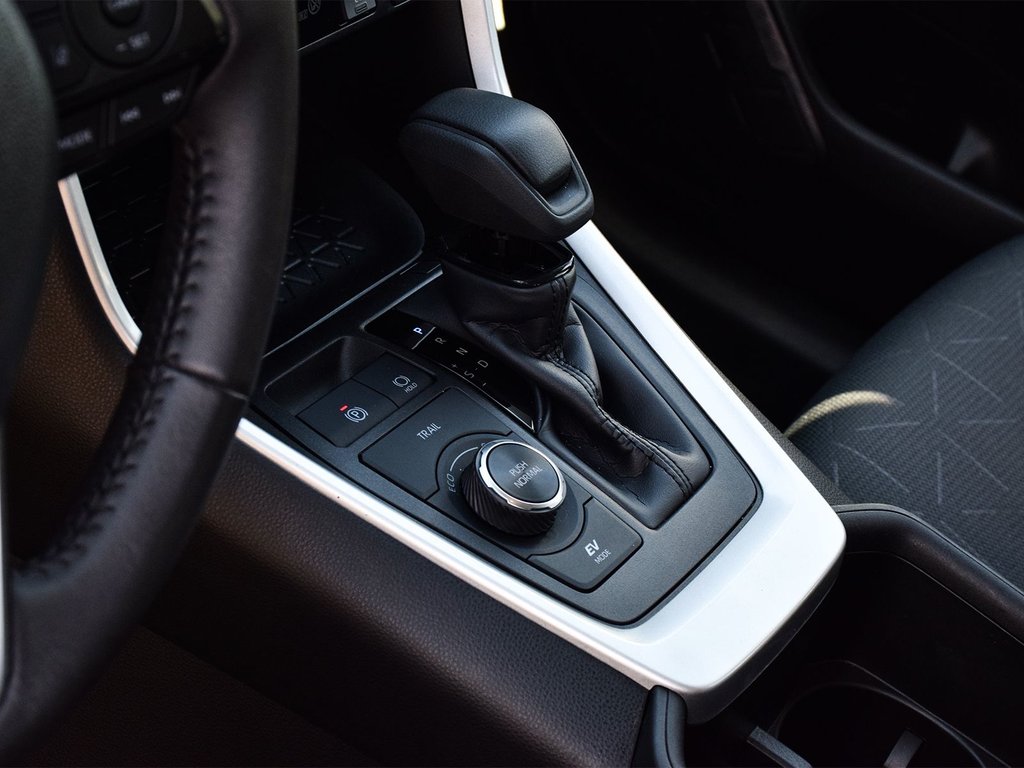 2025 Toyota RAV4 Hybrid XLE in Mississauga, Ontario - 9 - w1024h768px