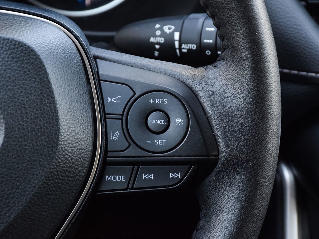 2025 Toyota RAV4 Hybrid XLE in Mississauga, Ontario - 22 - w1024h768px