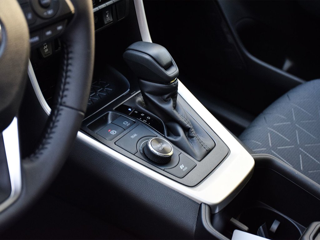 2025 Toyota RAV4 Hybrid XLE in Mississauga, Ontario - 8 - w1024h768px