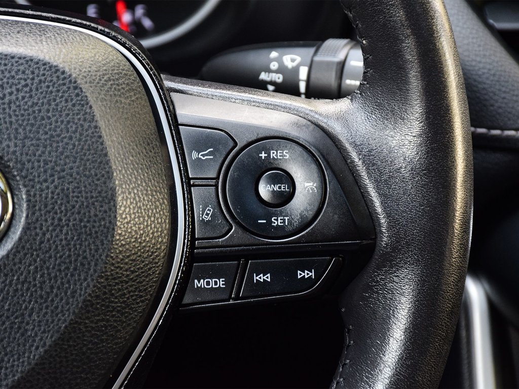 2021 Toyota RAV4 XLE in Mississauga, Ontario - 22 - w1024h768px