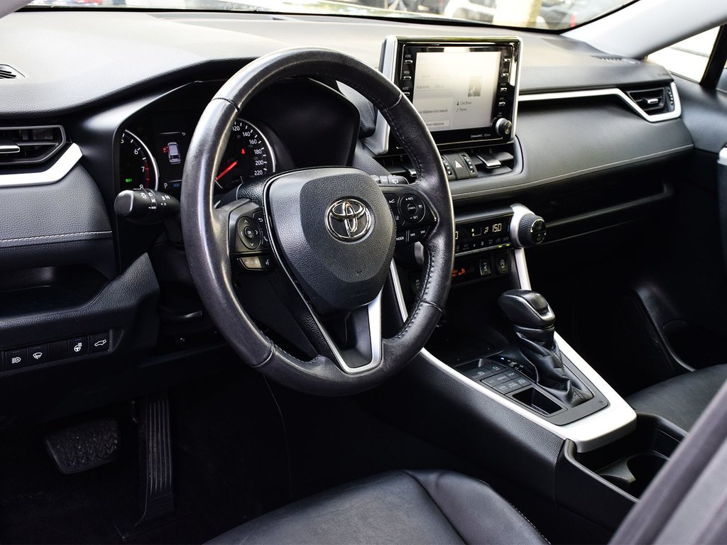 2021 Toyota RAV4 XLE in Mississauga, Ontario - 7 - w1024h768px