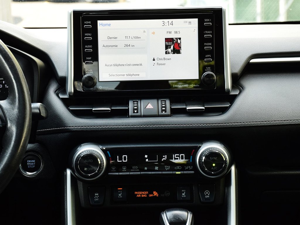 2021 Toyota RAV4 XLE in Mississauga, Ontario - 15 - w1024h768px