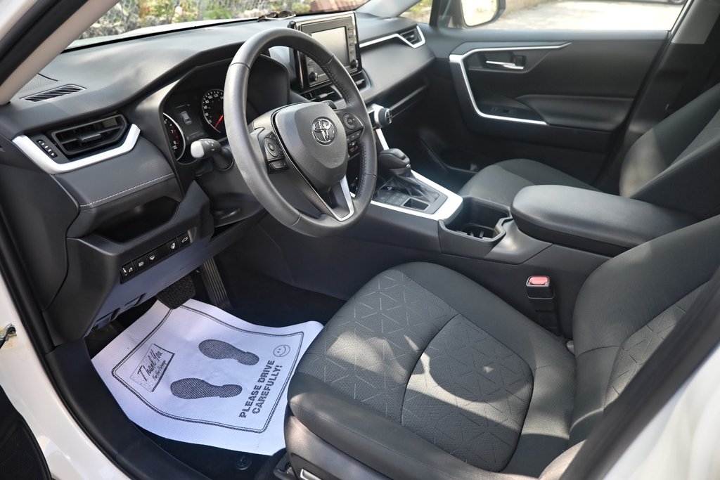 2022 Toyota RAV4 XLE AWD in Mississauga, Ontario - 13 - w1024h768px