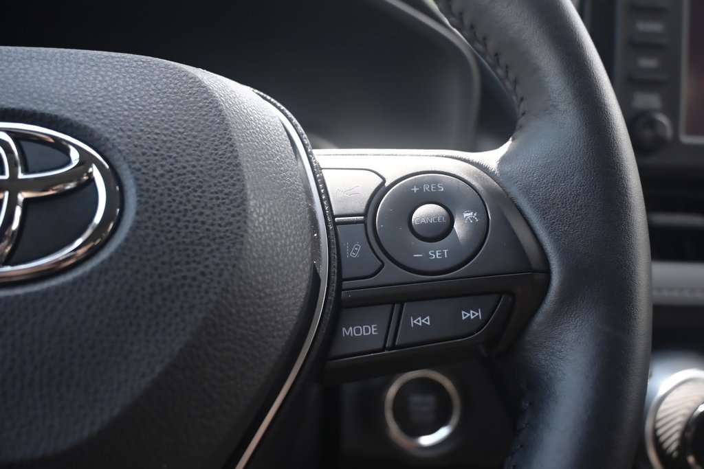 2022 Toyota RAV4 XLE AWD in Mississauga, Ontario - 17 - w1024h768px