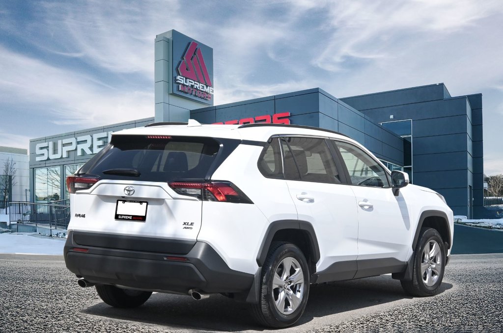2022 Toyota RAV4 XLE AWD in Mississauga, Ontario - 8 - w1024h768px
