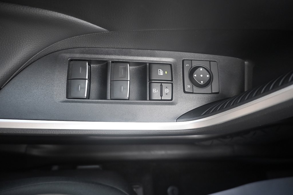 2022 Toyota RAV4 XLE AWD in Mississauga, Ontario - 20 - w1024h768px