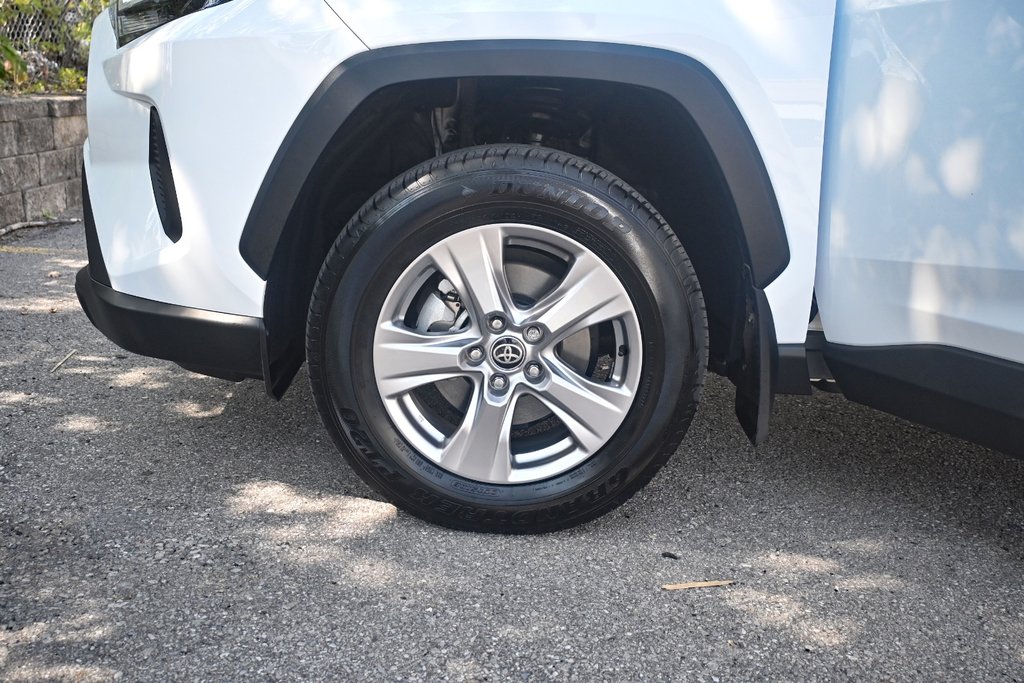 2022 Toyota RAV4 XLE AWD in Mississauga, Ontario - 23 - w1024h768px