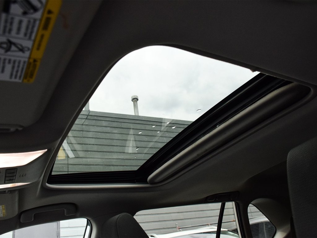 2022 Toyota RAV4 XLE in Mississauga, Ontario - 10 - w1024h768px