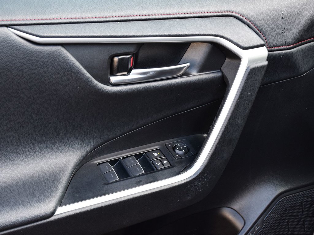 2022 Toyota RAV4 Trail in Mississauga, Ontario - 9 - w1024h768px